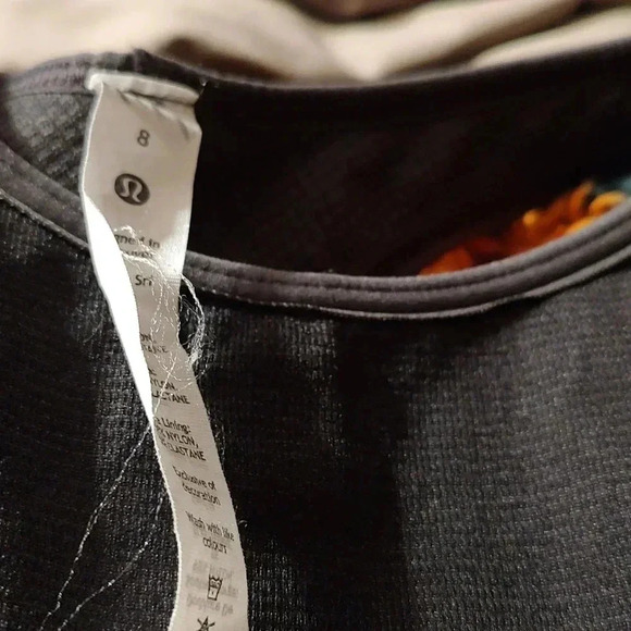 lululemon Seamless Mesh Supportive Training Tank - Picture 4 of 4